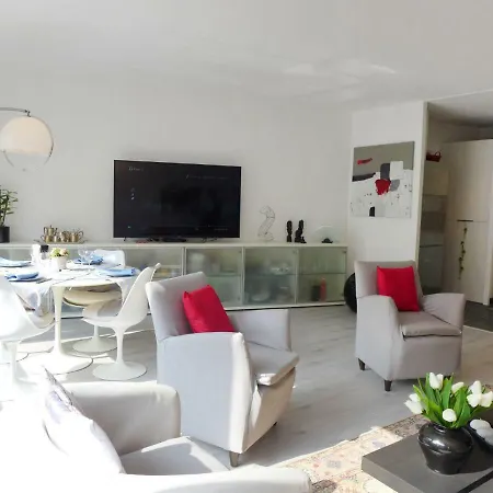 Hernani Apartment